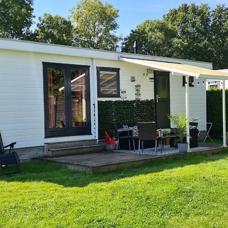 Gezellige Chalet Met Grote Privetuin. Dronrijp Eksteriør bilde