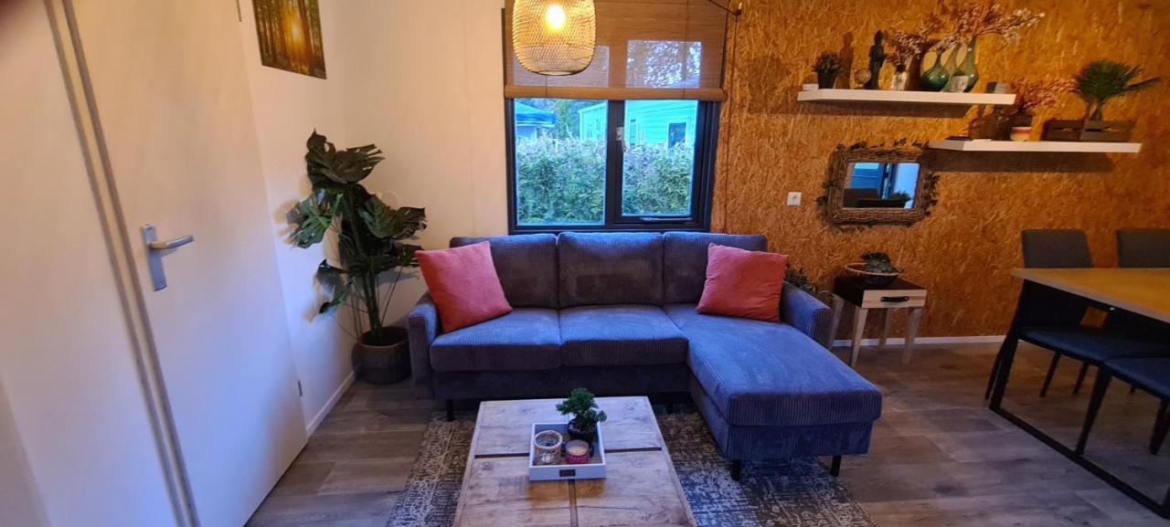 Gezellige Chalet Met Grote Privetuin. Dronrijp Eksteriør bilde