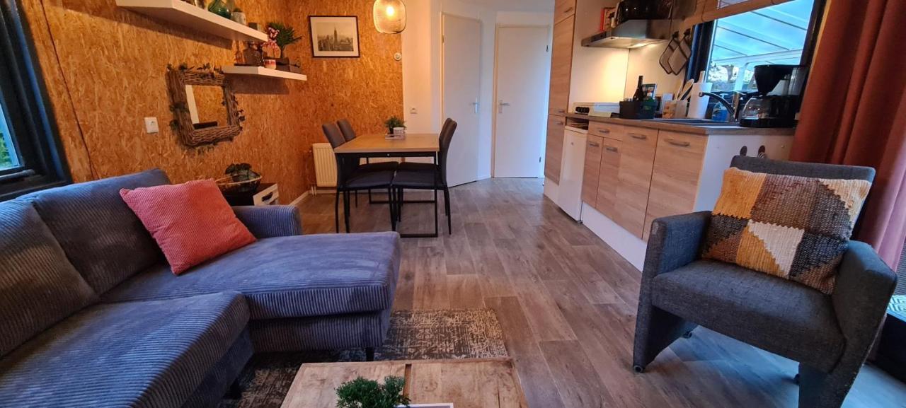 Gezellige Chalet Met Grote Privetuin. Dronrijp Eksteriør bilde