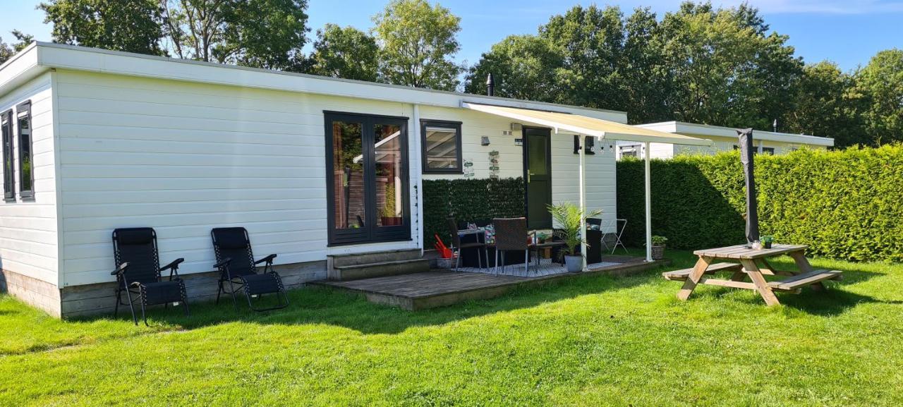 Gezellige Chalet Met Grote Privetuin. Dronrijp Eksteriør bilde