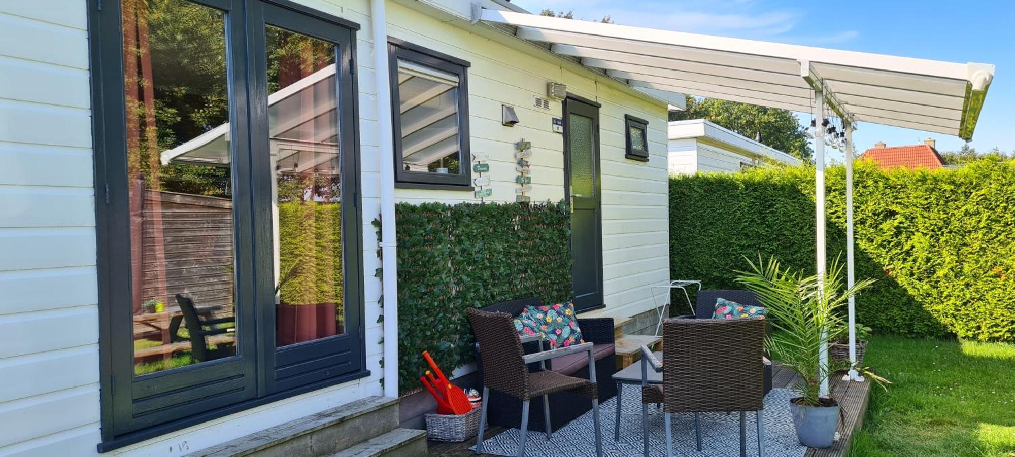Gezellige Chalet Met Grote Privetuin. Dronrijp Eksteriør bilde
